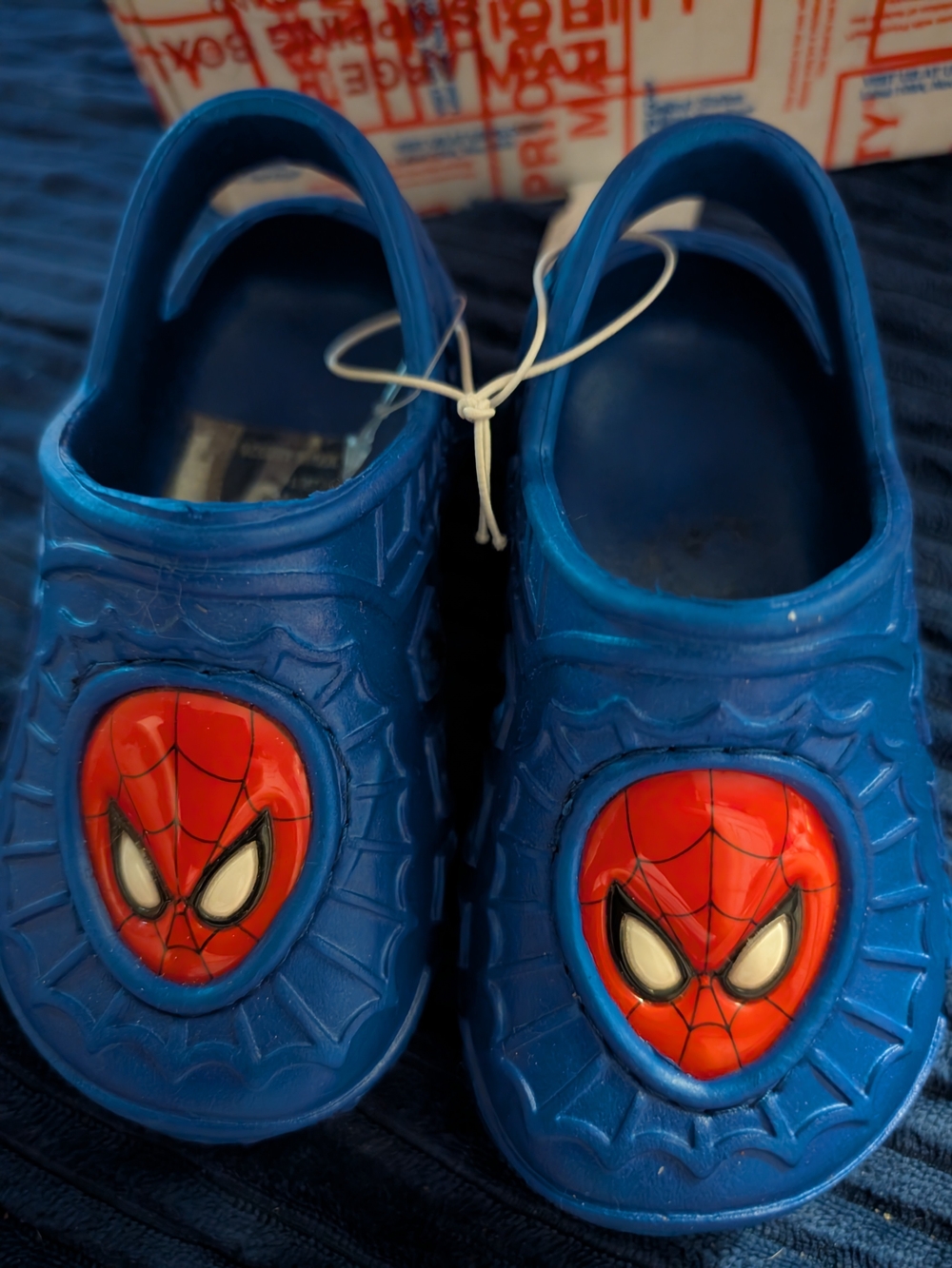 New Spider-Man  Kids Slip-On Size 5-6